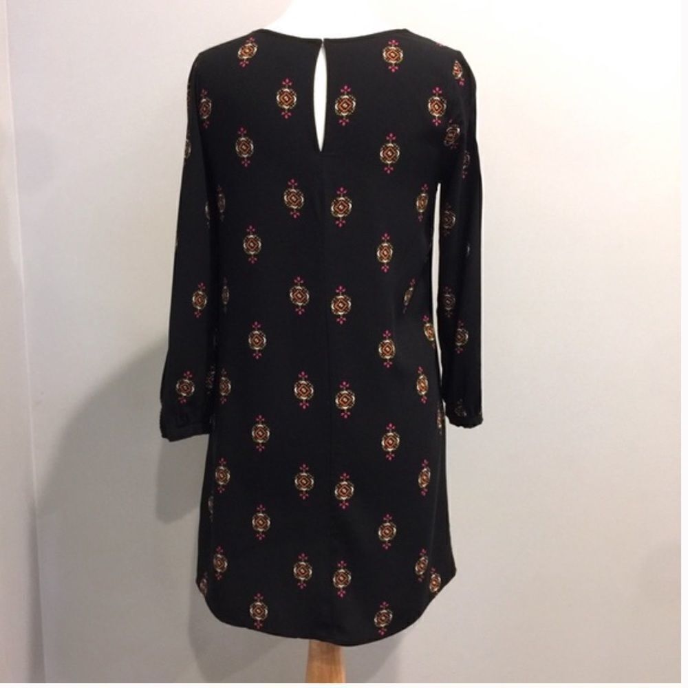 ✨ Long Sleeve Aztec print Mini Dress ✨ - Picture 4 of 8